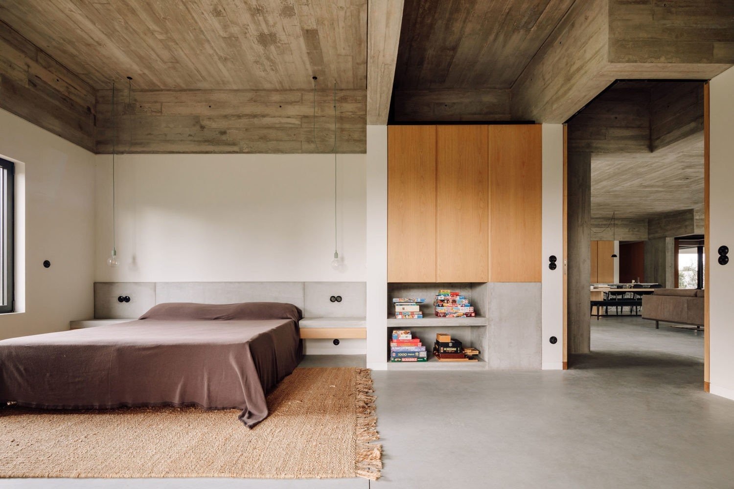 atelier-rua-casa-meco-holiday-house-portugal-photo-francisco-nogueira-yellowtrace-13-1500x1000-vu0xK.jpg