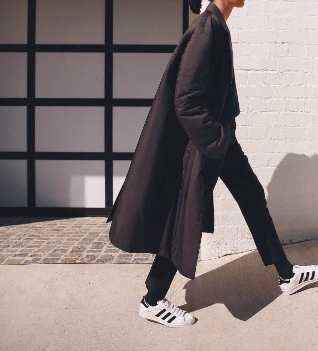 sneakers-2.jpg