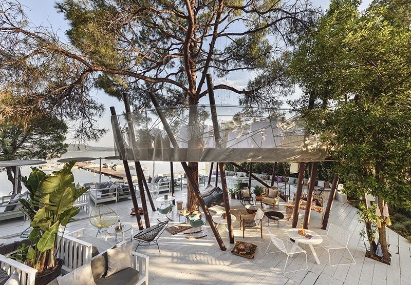 ctrlzak-ekies-treehouse-00.JPG