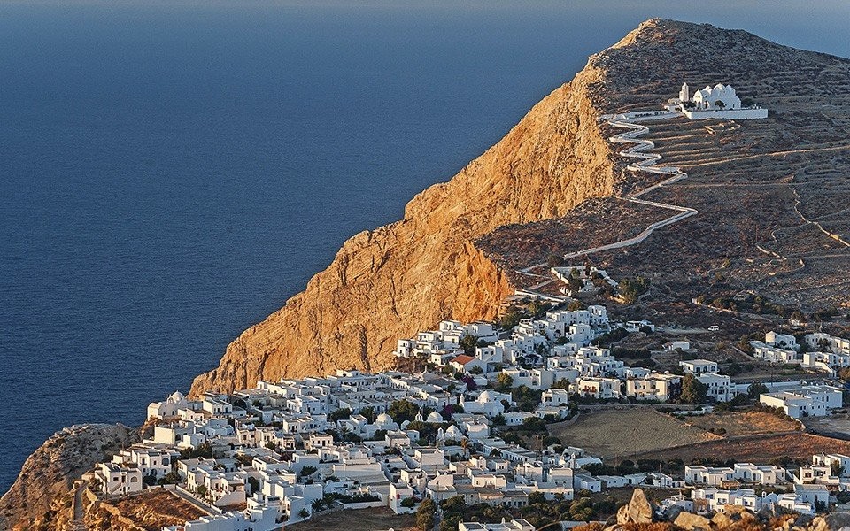 10-summer-destinations-folegandros.jpg