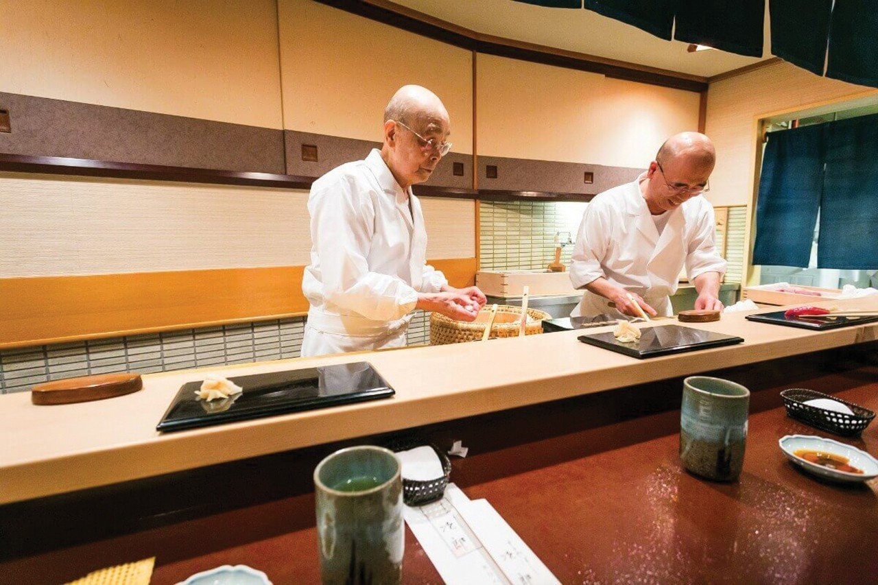 jiro-ono-and-his-son-yoshikazu.jpg