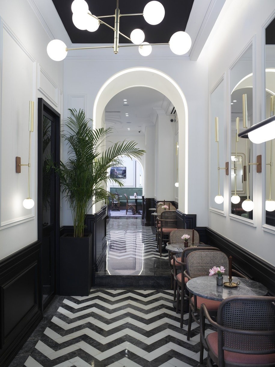 villa-brown-ermou-entrance-corridor.jpg