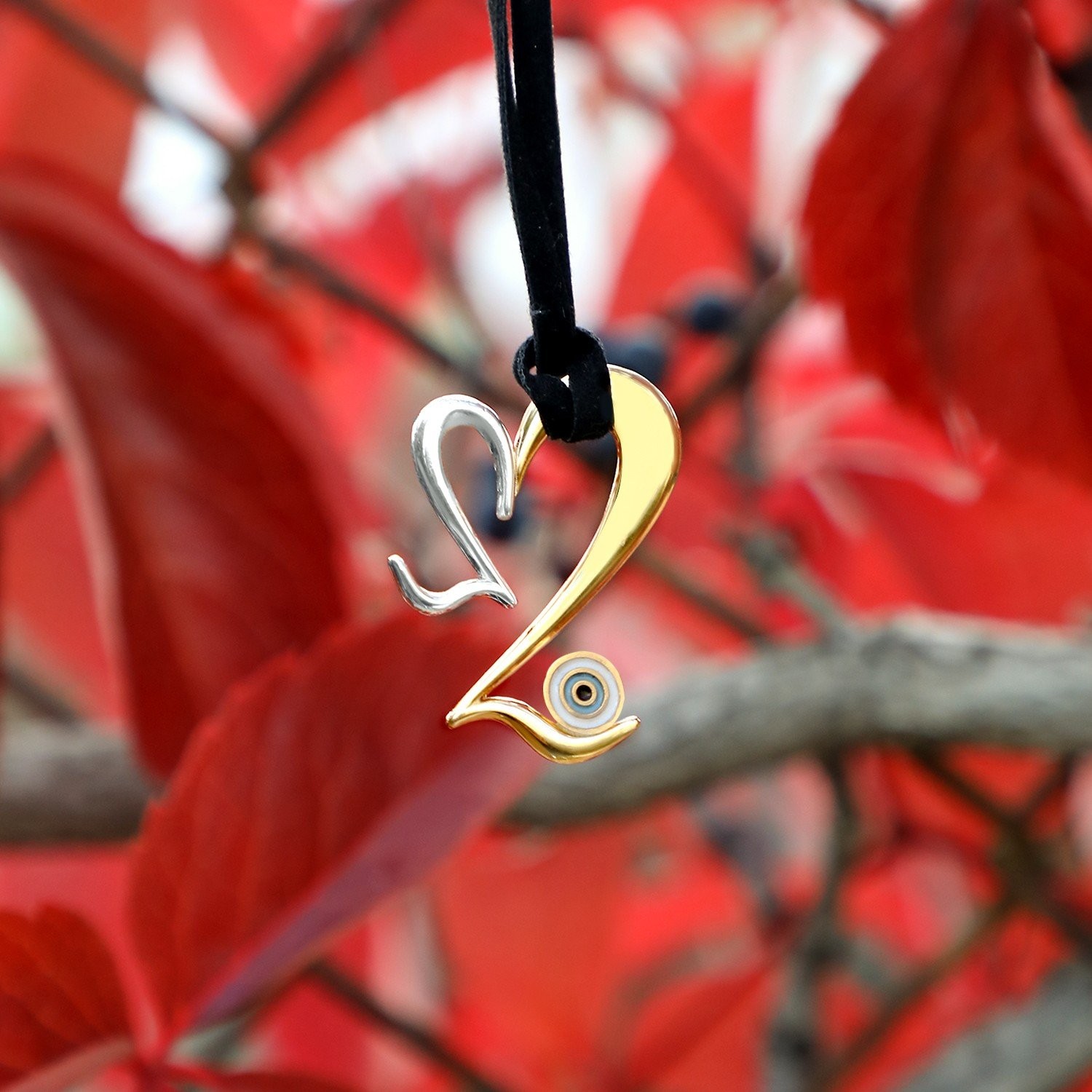 ff-lucky-charm-for-love-4x5fi.jpg