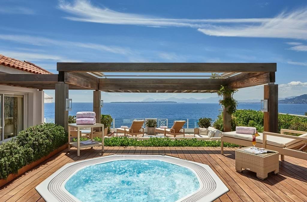 hotel-du-cap-eden-roc-suite-eden-roc-5.jpeg