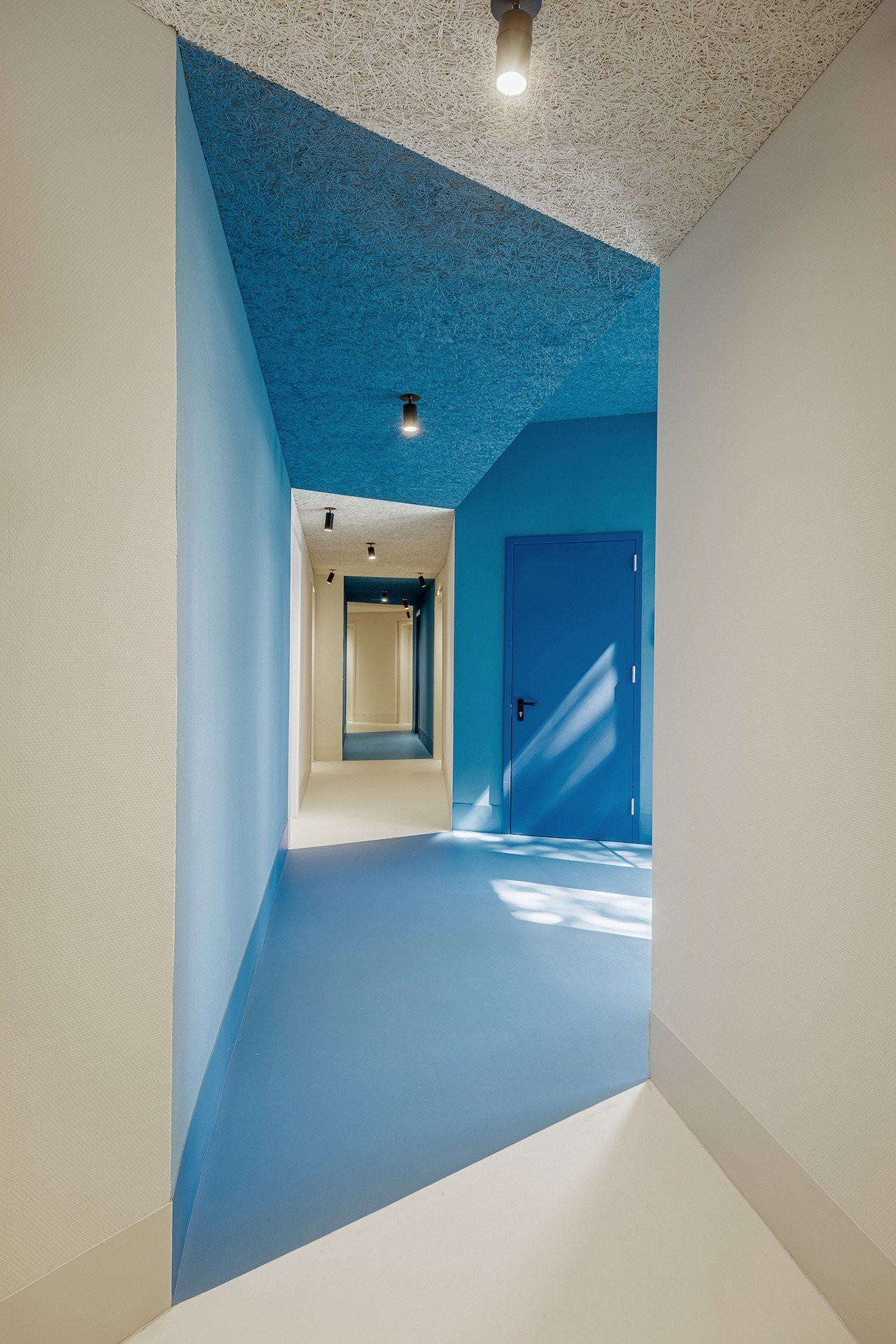 pierattelliarchitetture-yellow-square-ph-iuriniccolai-lr-10-FyN0q.jpg