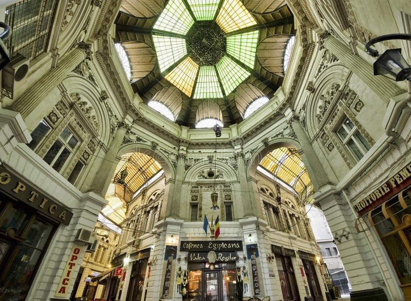 bucharest-architecture-29387613.jpg