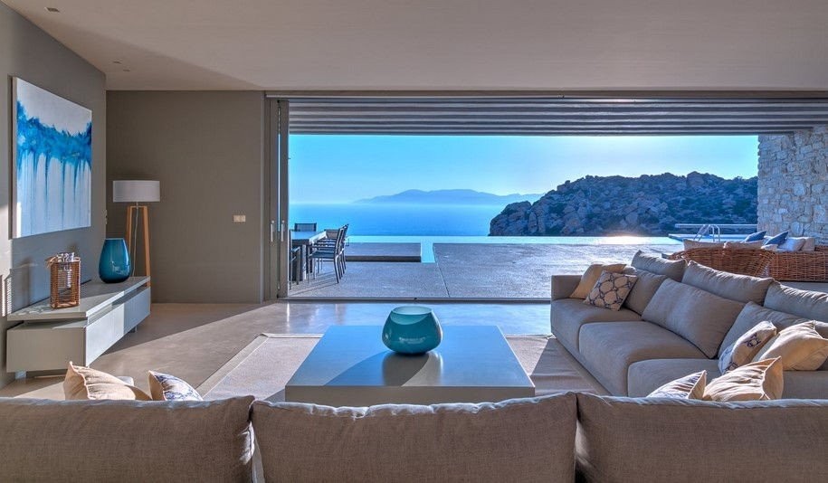 residence-in-ios-photo-by-george-fakaros-15-u8dJS.jpg