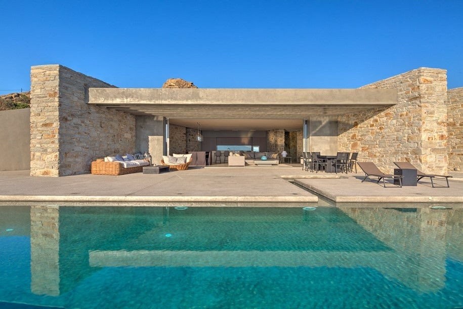 residence-in-ios-photo-by-george-fakaros-4-1-mK6QP.jpg