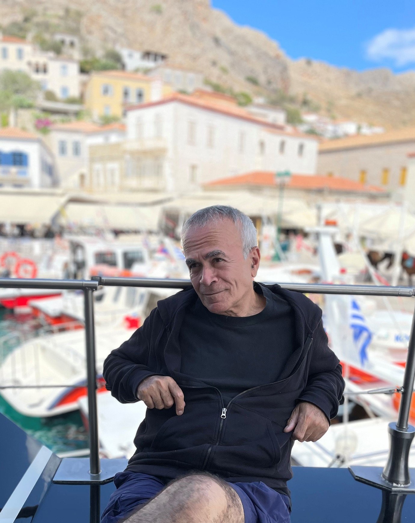 giorghos-tzirtzilakis-stin-ydra-kata-tin-proetoimasia-tis-ekthesis-img-2977.jpg