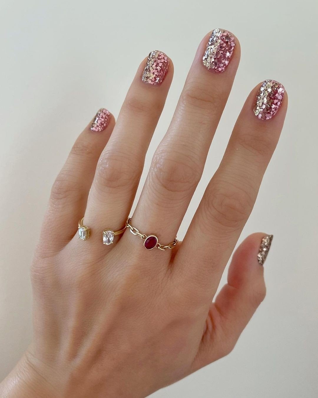 nails glitter