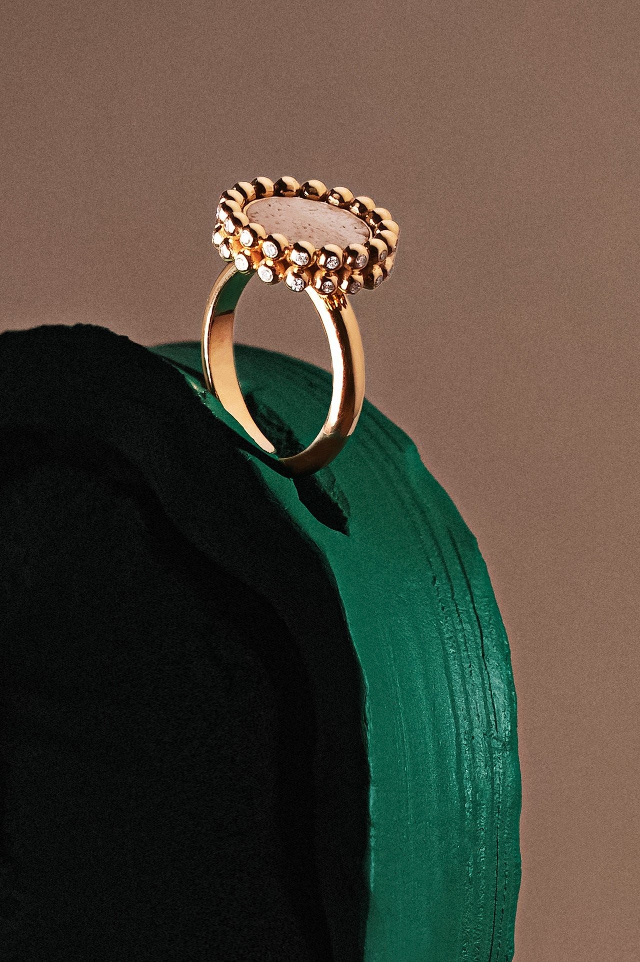 surround-ring-cKLSQ.jpg