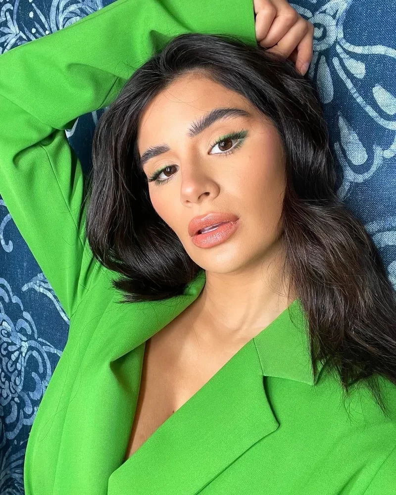 green-liner.webp