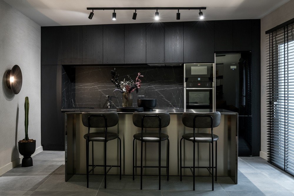 the-greek-foundation-dark-hued-flat-normless6-CPoFa.jpg