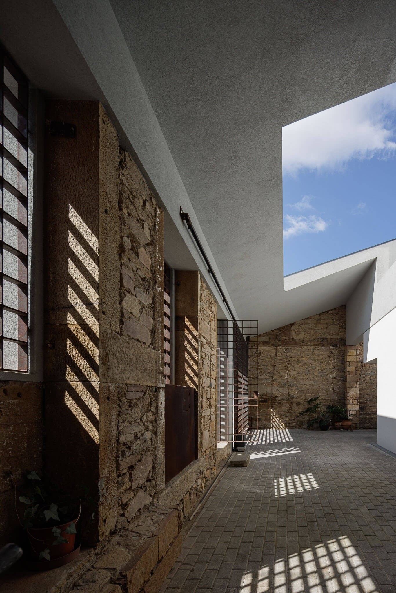 07-forte-house-pema-studio-santo-tirso-eR1tC.jpg
