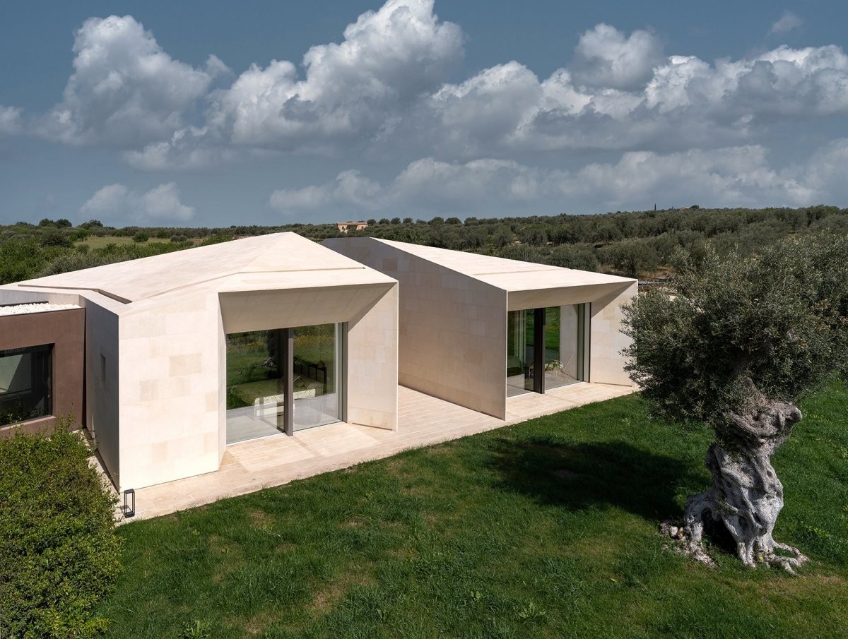 vpn-private-villa-noto-by-westway-architects-04-NjRTs.jpg