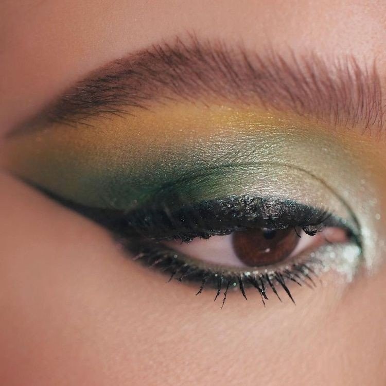 smoky-eye-0Ytut.jpg