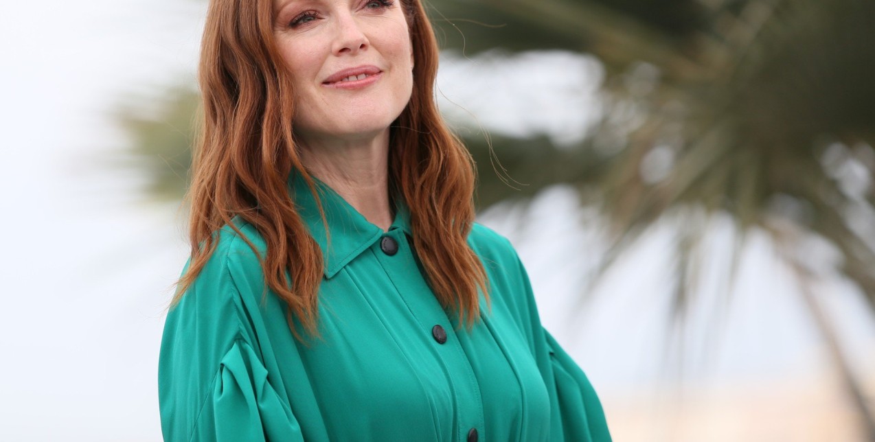 Julianne Moore: Aυτή είναι η skincare ρουτίνα της για απόλυτα glowing επιδερμίδα