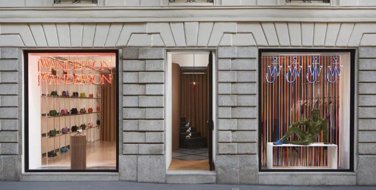 H νέα JW Anderson boutique στο Μιλάνο είναι μια ωδή στους σχεδιαστικούς κώδικες της πόλης