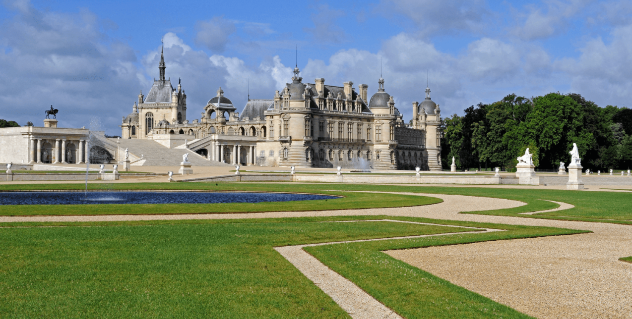 Ο Valentino θα πραγματοποιήσει το επόμενο couture show του στο Château de Chantilly