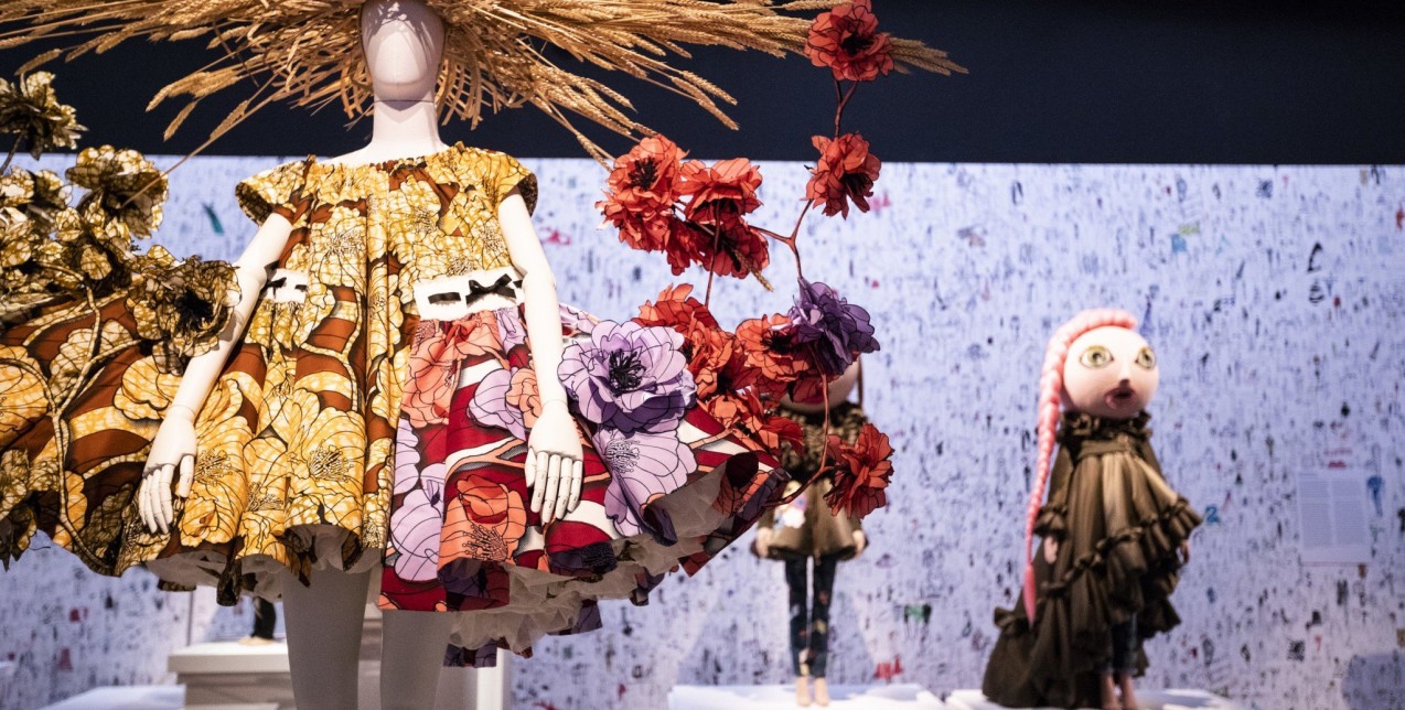 Viktor & Rolf: Η νέα έκθεση που εξερευνά κάθε πτυχή της ιδιαίτερης μόδας τους