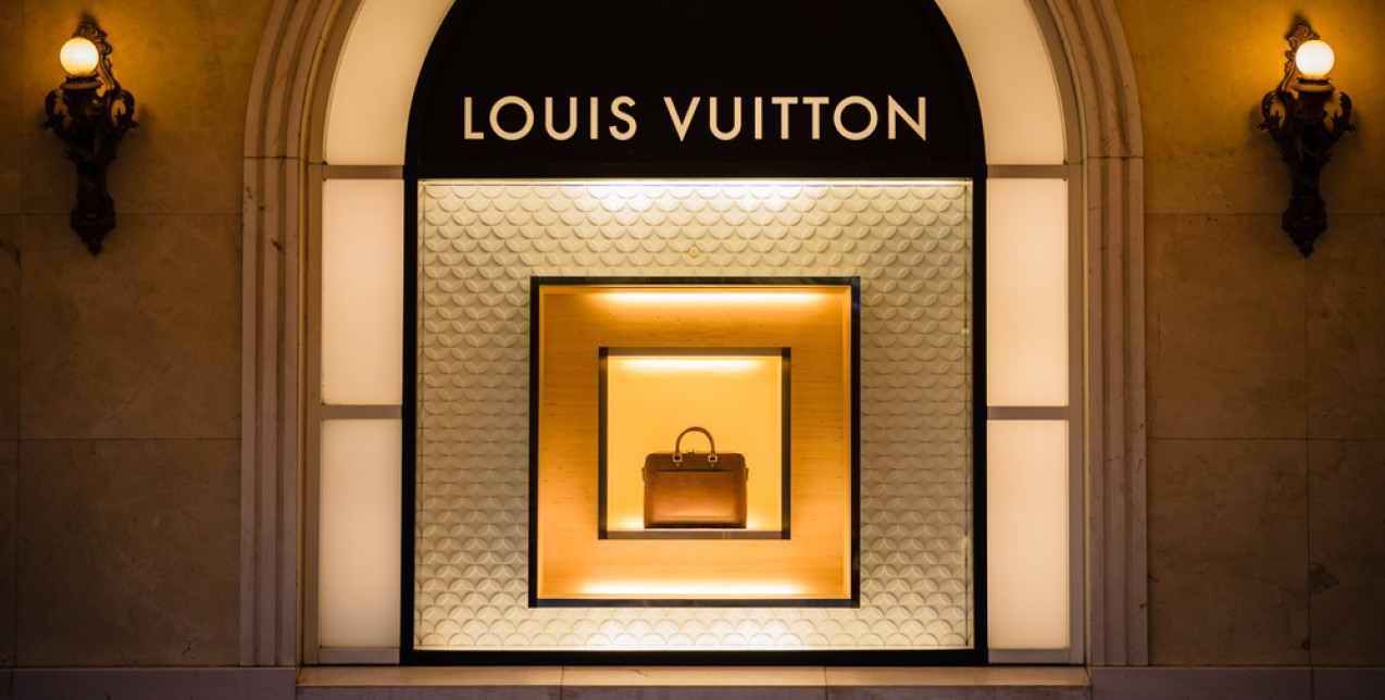 Louis Vuitton: Ποιο είναι το νέο βήμα που σκοπεύει να κάνει στην Ελλάδα;
