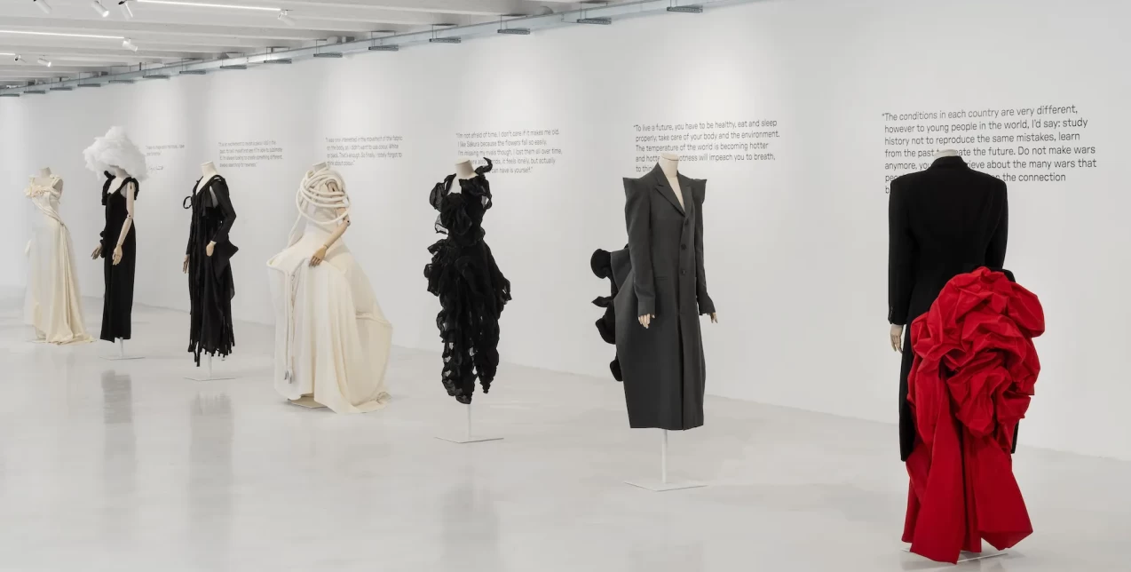 Μια έκθεση Yohji Yamamoto κατέφτασε στο 10 Corso Como του Μιλάνου