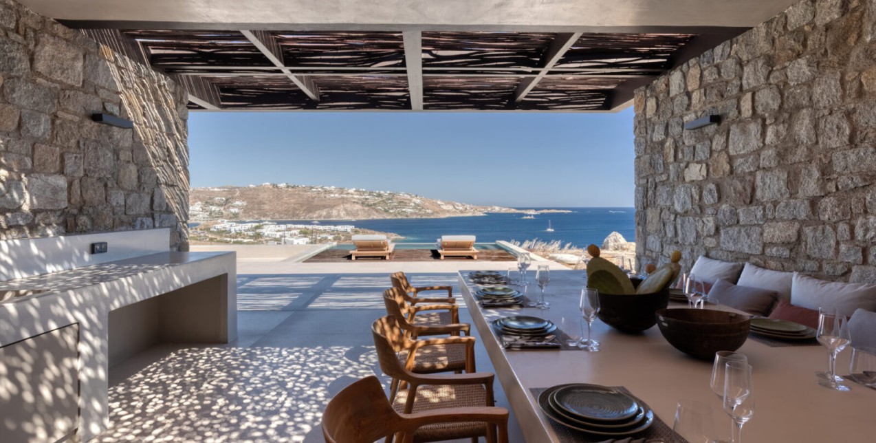 H βίλα Untold Μykonos είναι ό,τι πιο ιδανικό θα μπορούσε να ονειρευτεί κανείς για τις διακοπές του