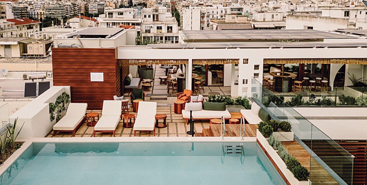 Ennea Rooftop Bar: Εκεί που δίνουμε τα καλοκαιρινά μας ραντεβού στη Θεσσαλονίκη 