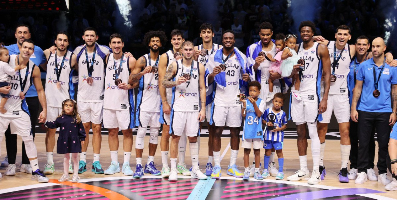 Η Εθνική Ομάδα μπάσκετ 16 χρόνια μετά, κατακτά μετάλλιο στο EuroBasket – Απόλυτη υπερηφάνεια για αυτά τα παιδιά