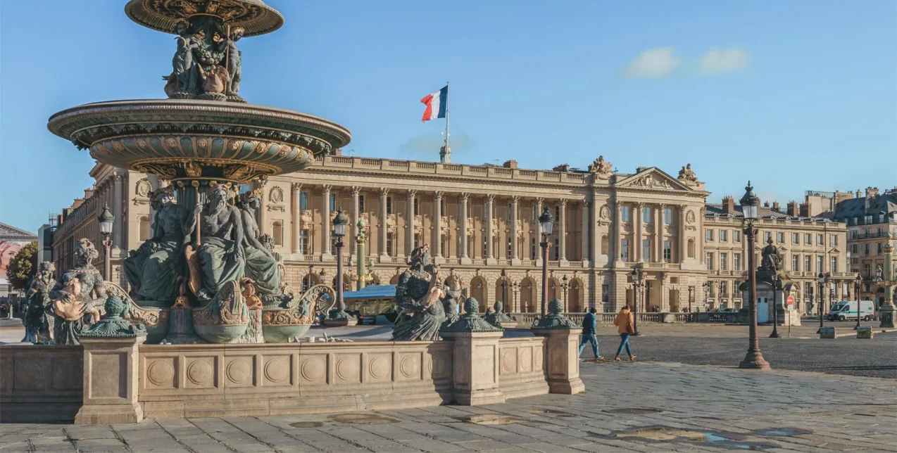 Οι ομορφότερες πλατείες της Ευρώπης, καθρέφτες της ιστορίας, του πολιτισμού και του τρόπου ζωής