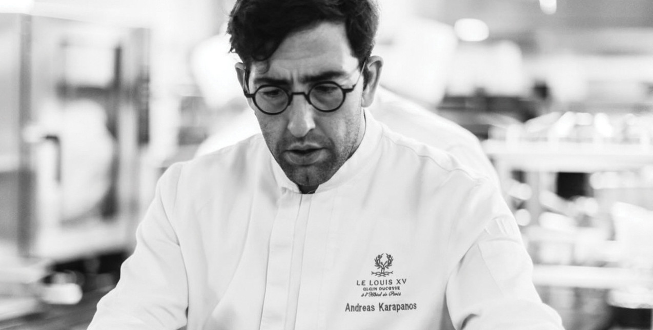 Ο Ανδρέας Καραπάνος είναι ο άνθρωπος που μπορεί να μετατρέψει τη μαγειρική σε τέχνη, απογειώνοντάς την σε υψηλές γαστρονομικές σφαίρες