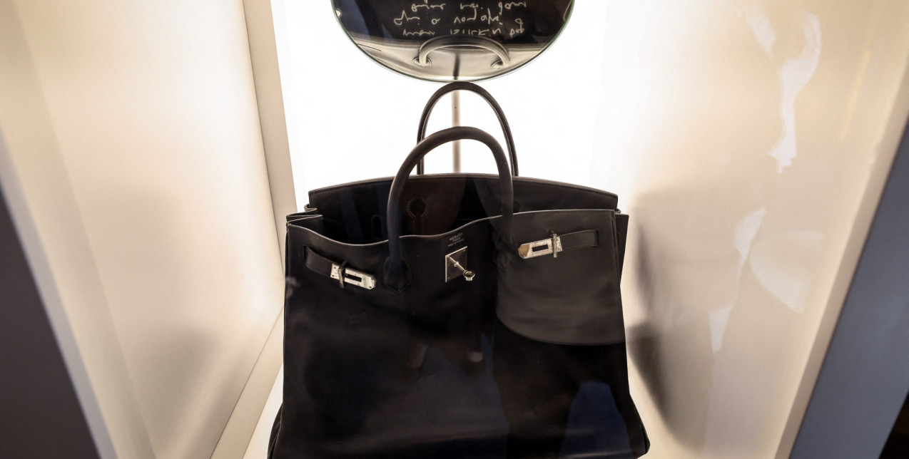 “Birkin Voyageur”: Η δεύτερη τσάντα της Jane Birkin δημοπρατήθηκε από τον οίκο Sotheby's στο Abu Dhabi