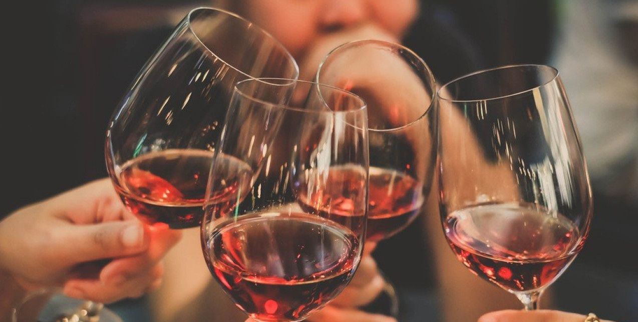 Τα κρασιά που θα απολαύσουμε στα τραπέζια της εορταστικής περιόδου