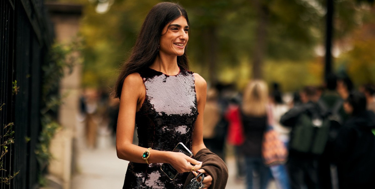 12+1 μαύρα φορέματα, ιδανικά για το ρεβεγιόν της Πρωτοχρονιάς