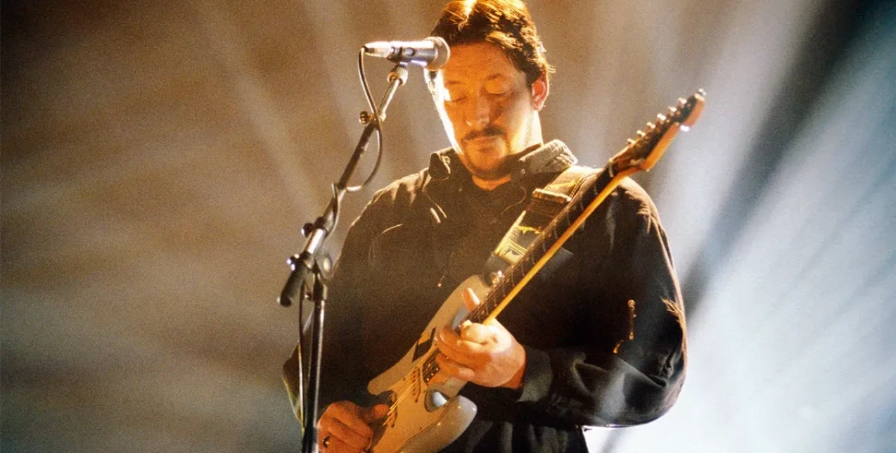 Μια αναδρομή στην καριέρα του θρυλικού Chris Rea που έφυγε από τη ζωή σε ηλικία 74 ετών