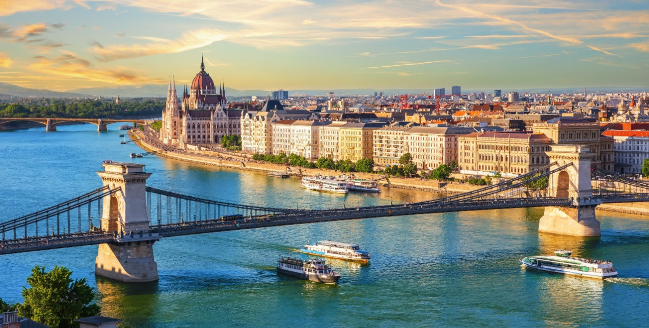 Βιώσαμε τη Χριστουγεννιάτικη μαγεία της Βουδαπέστης και σκιαγραφούμε όσα την κάνουν ξεχωριστή τώρα 