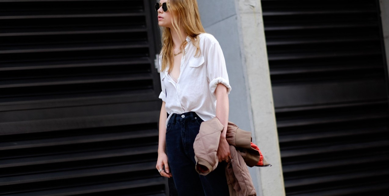 Ο απόλυτος οδηγός περιποίησης των μαύρων jeans 