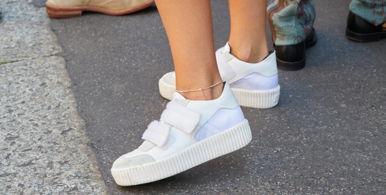 Tα πιο άνετα και στιλάτα flat shoes που δε θα σταματάμε να φοράμε την άνοιξη 