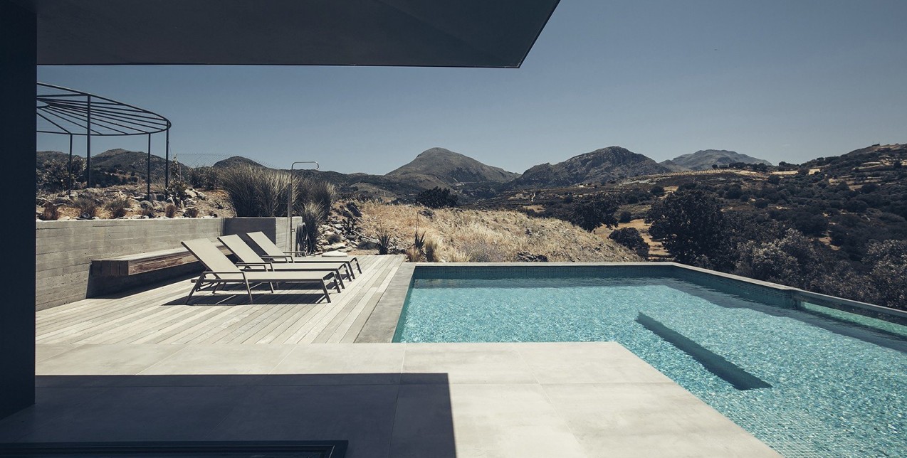 Great Interiors: Μια απίστευτη κατοικία στην Κρήτη σε γήινες αποχρώσεις που θα σας ενθουσιάσει
