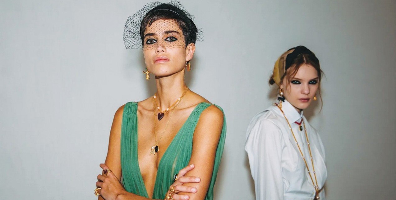 Back to natural: Τα χρώματα & τα hairstyles που θα κυριαρχήσουν στα μαλλιά το 2021