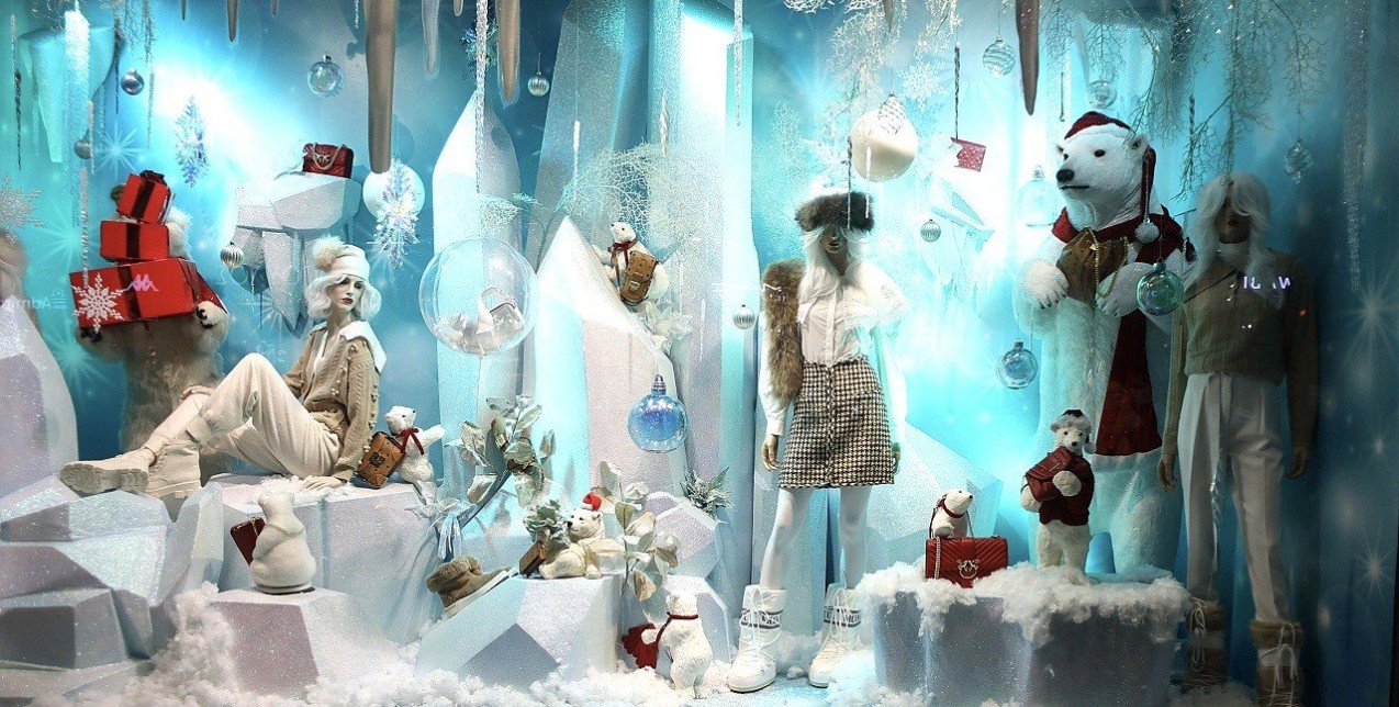 Μια βόλτα στις πρώτες Χριστουγεννιάτικες βιτρίνες στο κέντρο της Θεσσαλονίκης  