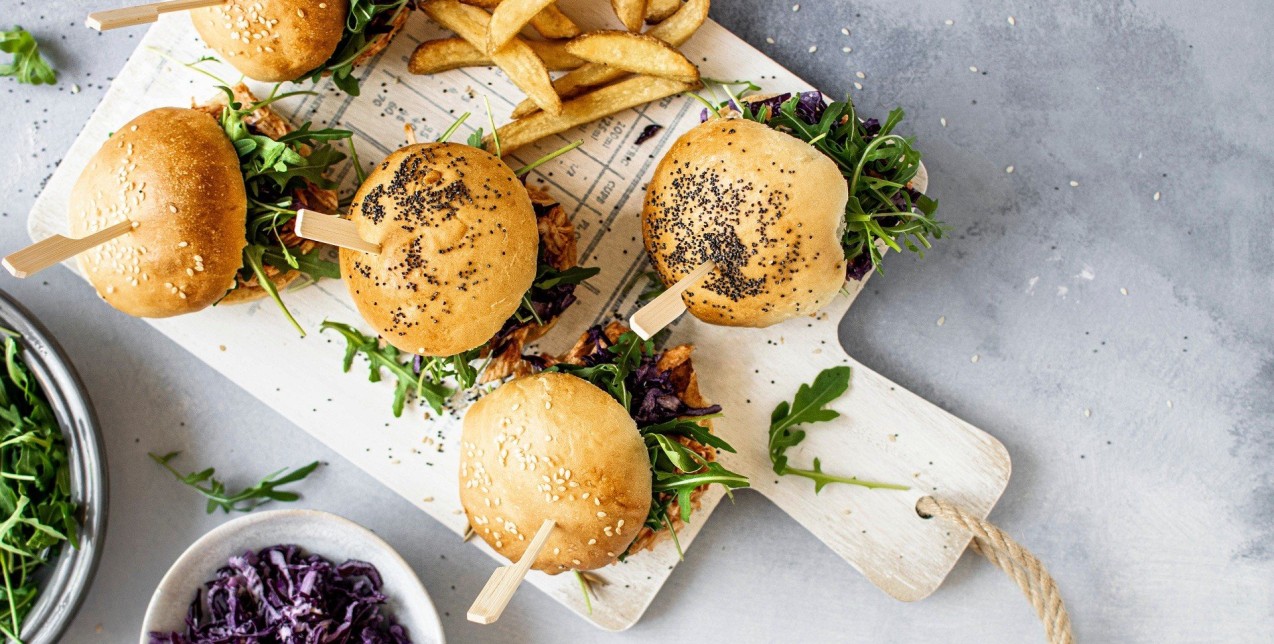 Chicken Burger: 3 νόστιμες συνταγές για όλους 