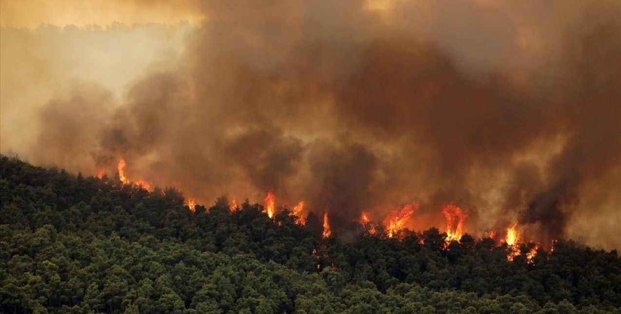 Η Ελλάδα παλεύει ξανά με καταστροφικές πυρκαγιές και η Ευρώπη εκπέμπει SOS