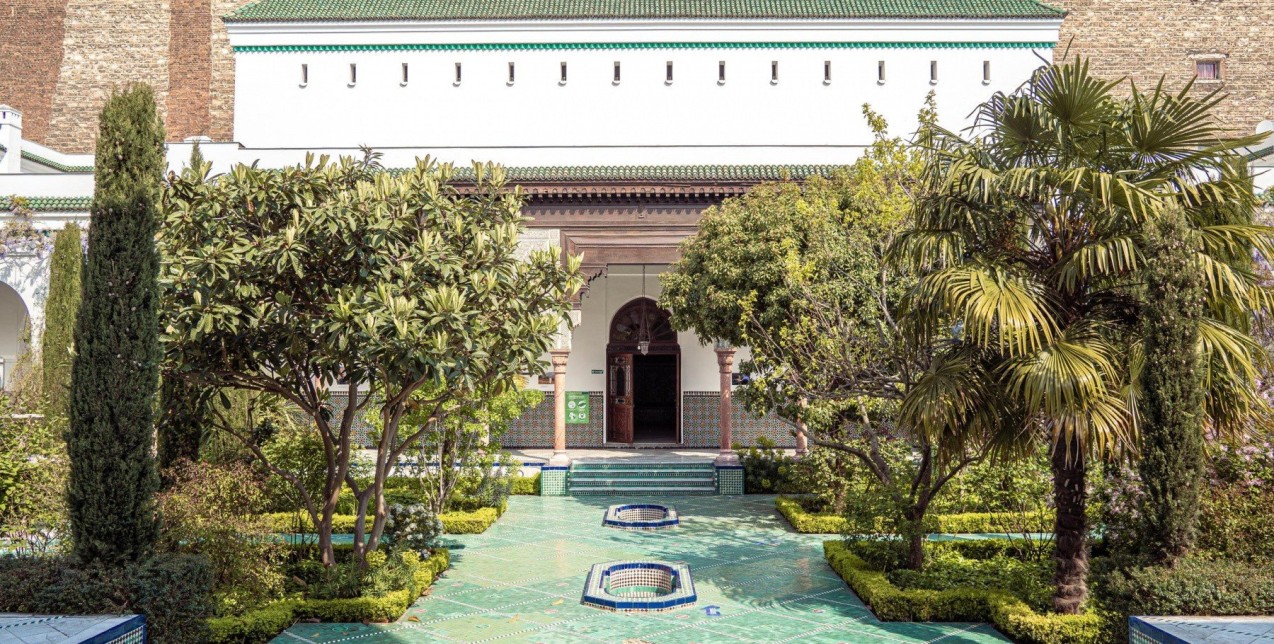 5 κρυφοί κήποι που δείχνουν το Παρίσι ομορφότερο το φθινόπωρο 