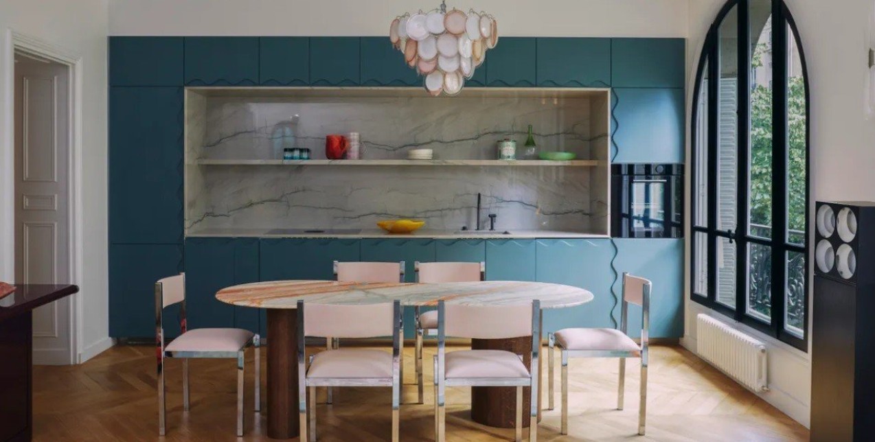 Ένα εκπληκτικό παριζιάνικο διαμέρισμα που είναι πρότυπο γαλλικής κομψότητας 