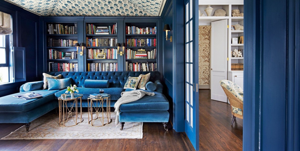 Συμβουλές διακόσμησης για να «ζεστάνετε» οποιοδήποτε μεγάλο σαλόνι