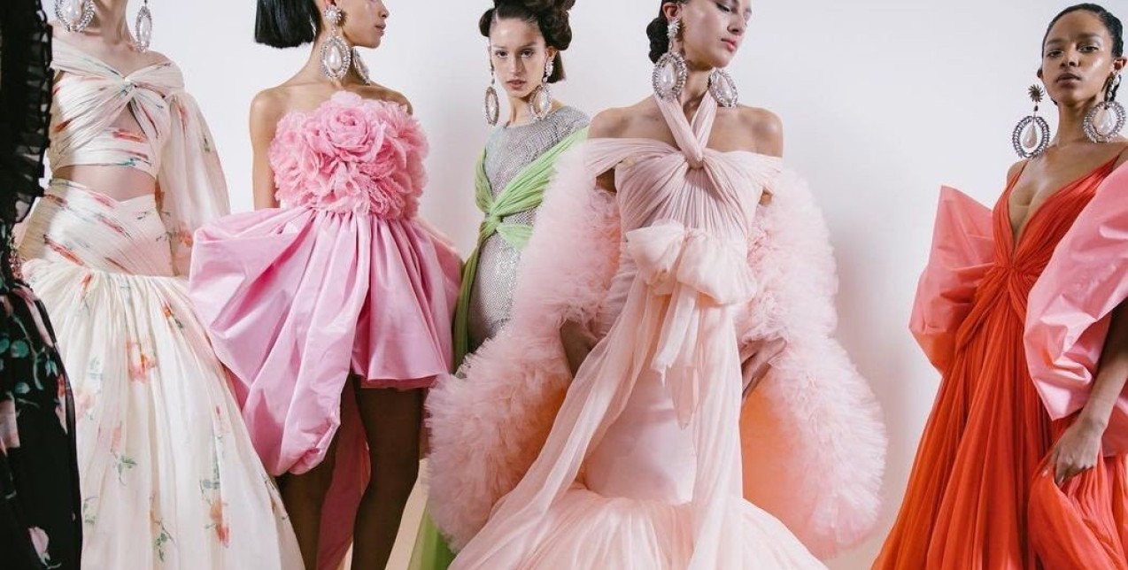 Paris fashion week: Αυτά είναι τα πιο εντυπωσιακά beauty looks που είδαμε στις πασαρέλες