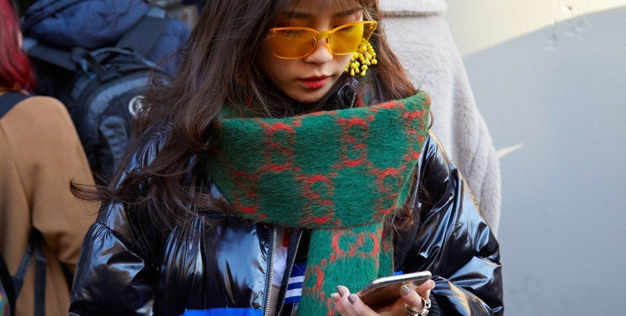 3 apps που πρέπει να κατεβάσετε το 2023 για μια πιο eco-responsible γκαρνταρόμπα 