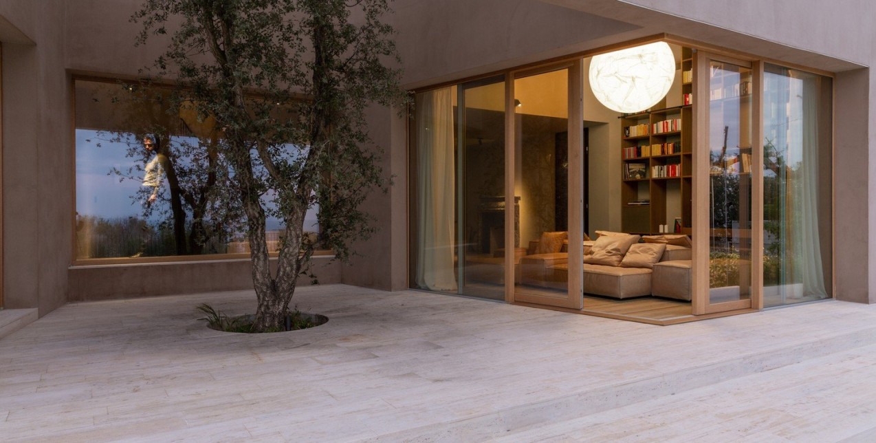 H αριστουργηματική Villa del Ciliegio στην Ιταλία συνδυάζει την παράδοση με την καινοτομία