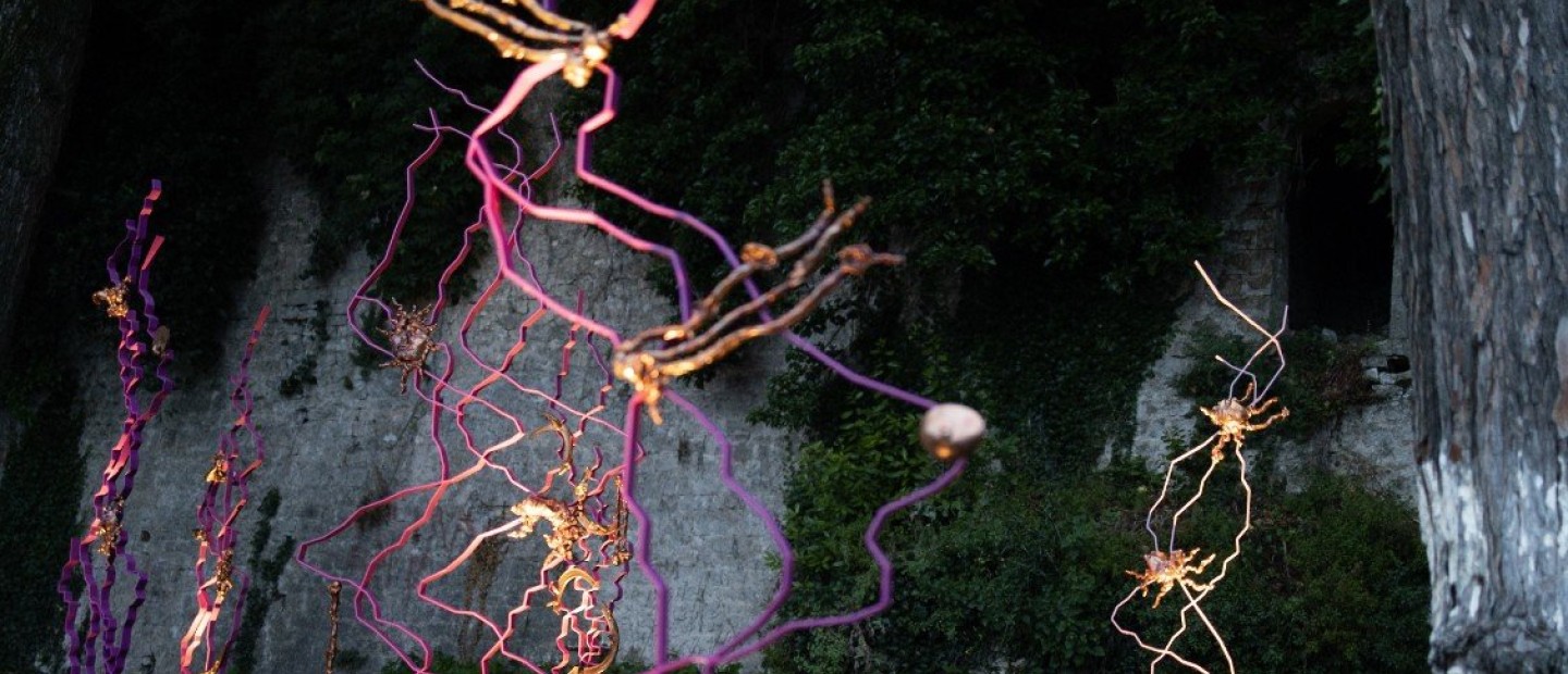 Τα Plásmata ΙΙ της Στέγης «ζωντάνεψαν» στα Γιάννενα συστήνοντας εκ νέου έναν μυστικιστικό τόπο 